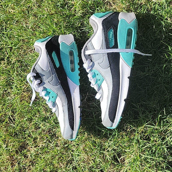 Nike Other - Nike air max 90
